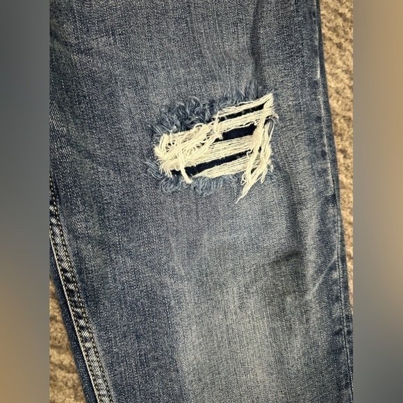 SILVER Women’s Boyfriend Distressed Capris 29/25, EUC! - Picture 5 of 8